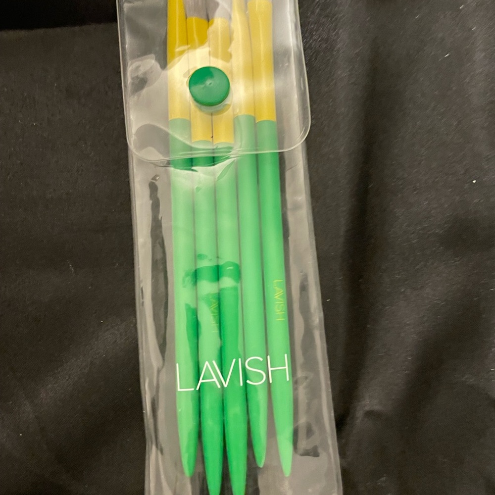 Beauty Sponge and Razor Set - Picture 2 of 6